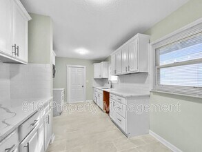 2231 E 68th St in Kansas City, MO - Building Photo - Building Photo