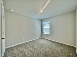 245 New Albany Ln in San Marcos, TX - Building Photo - Building Photo