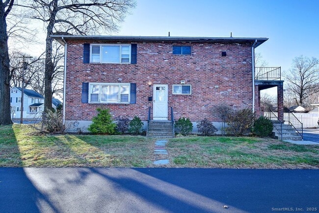 property at 139 Phyllis Dr