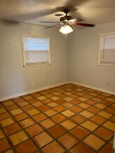 5313 46th St in Lubbock, TX - Foto de edificio - Building Photo