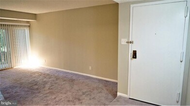 11818 Breton Ct in Reston, VA - Building Photo - Building Photo