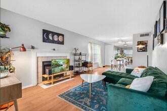 4004 Dream Oak Pl in Tampa, FL - Building Photo - Building Photo