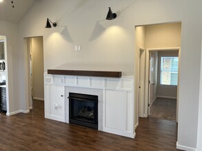 909 St Cecil in Moore, OK - Building Photo - Building Photo