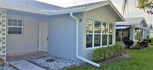 14516 Canalview Dr in Delray Beach, FL - Building Photo - Building Photo