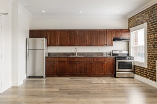 New Hampshire Manor in Los Angeles, CA - Building Photo