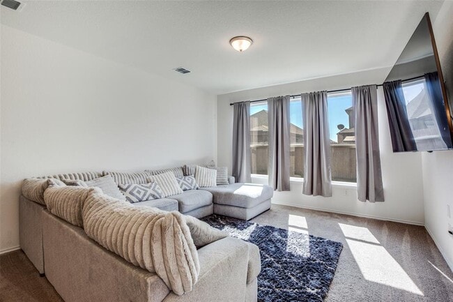 211 Pitkin Dr in Lockhart, TX - Building Photo - Building Photo