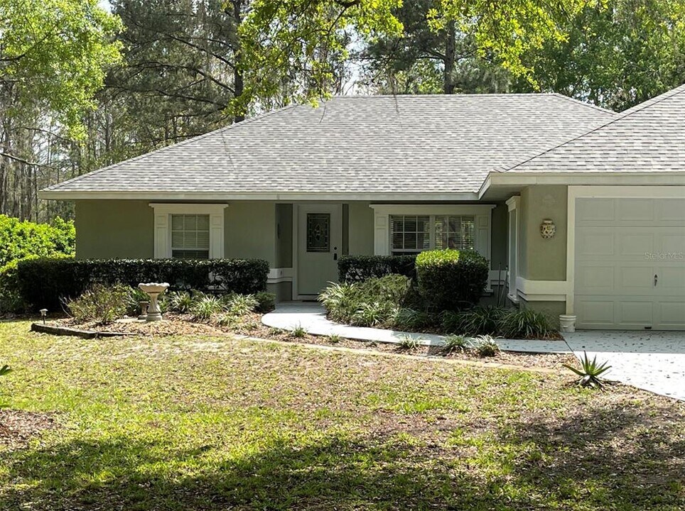 21433 Commons Route in Earleton, FL - Building Photo