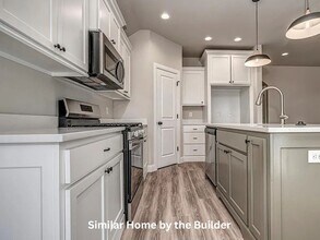 1947 W Flintlock Wy in Mustang, OK - Building Photo - Building Photo