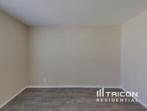 1027 Creek Knoll in San Antonio, TX - Building Photo - Building Photo