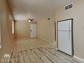 1702 E Cambridge Ave in Phoenix, AZ - Building Photo - Building Photo