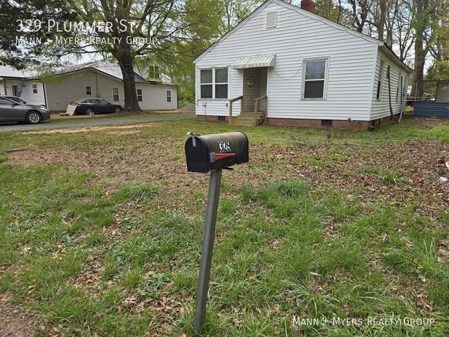 329 Plummer St in Asheboro, NC - Building Photo - Building Photo
