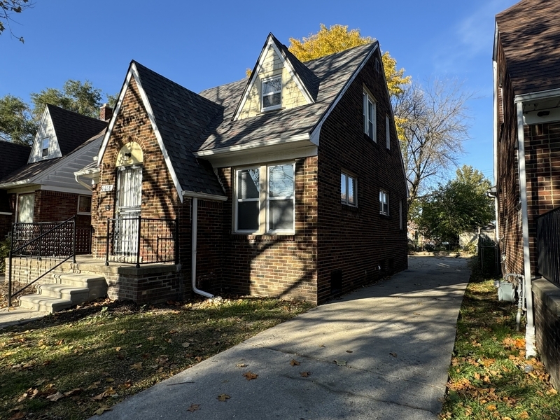 9258 Boleyn St in Detroit, MI - Foto de edificio