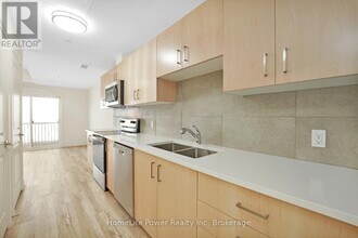 301 Westmount Rd W in Kitchener, ON - Building Photo - Building Photo