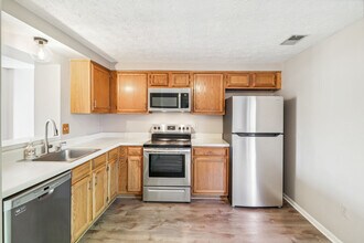 514 White Surf Terrace in Gaithersburg, MD - Building Photo - Building Photo
