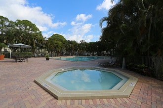 Palm Beach Gardens Apartments in Palm Beach Gardens, FL - Building Photo - Building Photo