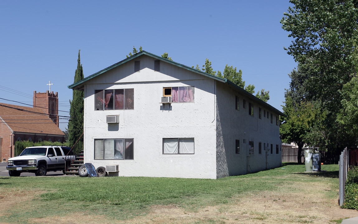200 F St in Galt, CA - Building Photo