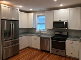 305 Highland Ave, Unit 3 in Somerville, MA - Building Photo