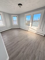 73 Haverhill St in Lawrence, MA - Building Photo