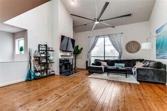3809 San Jacinto St in Dallas, TX - Building Photo - Building Photo