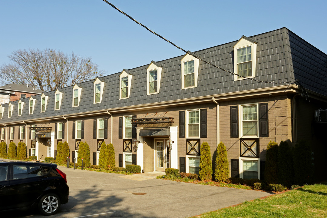 Park Court Apartments in Louisville, KY - Building Photo