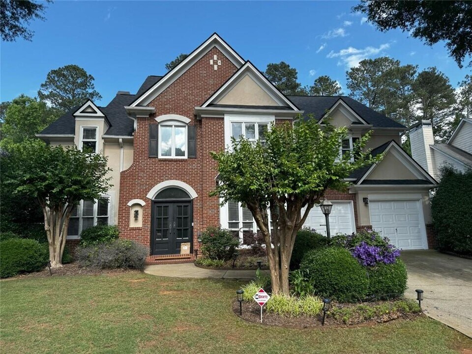 1025 Beacon Hill Crossing in Alpharetta, GA - Building Photo
