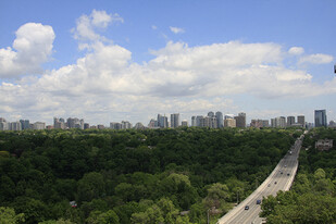 San Remo/Monaco Towers in Toronto, ON - Building Photo - Building Photo