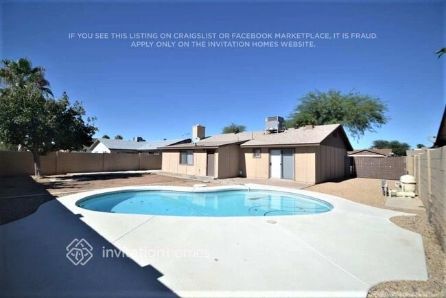 2749 E John Cabot Rd in Phoenix, AZ - Building Photo - Building Photo