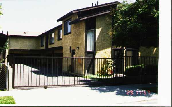 12053 Sycamore St in Norwalk, CA - Building Photo