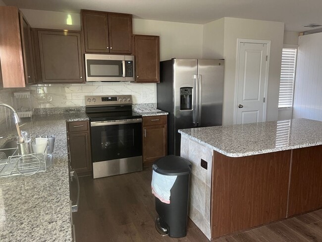 1863 Quail Run Wy in Spring Hill, TN - Building Photo - Building Photo