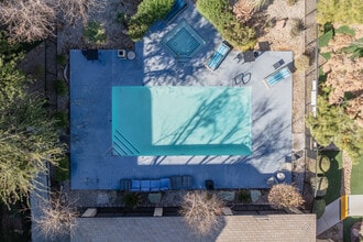 Fremont Villas in Las Vegas, NV - Foto de edificio - Building Photo