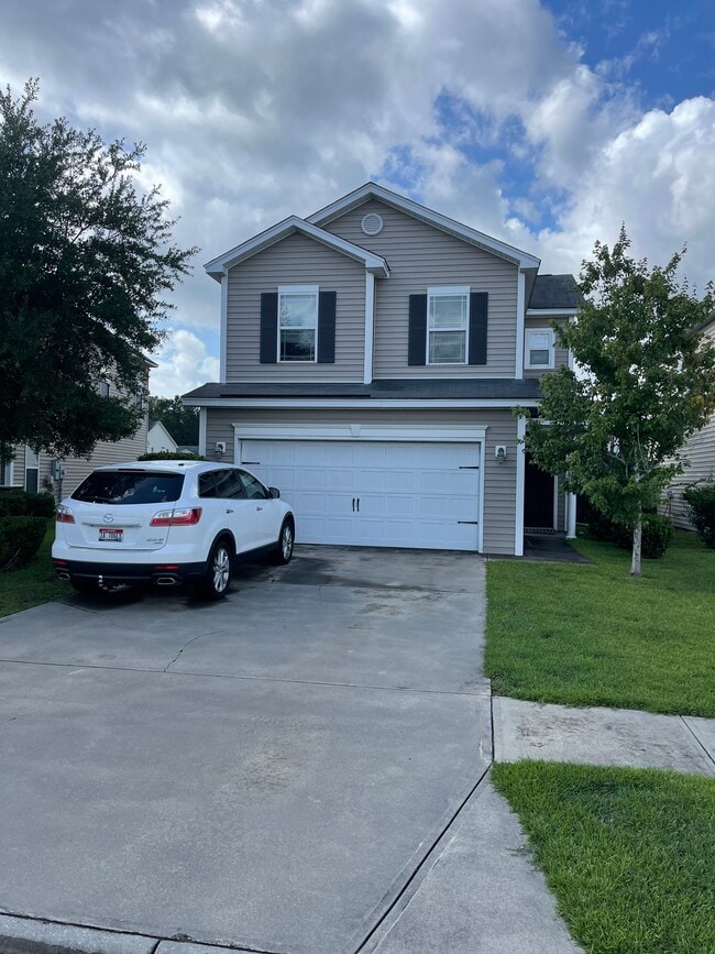 property at 194 Chapel Lk S