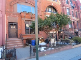 480 9th St Apartments