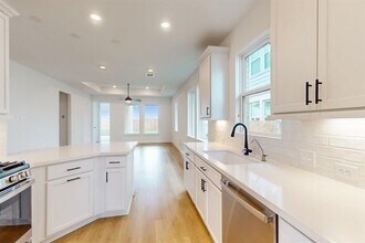 9510 Dearborn Creek Dr in Cypress, TX - Building Photo - Building Photo