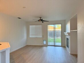 10031 Waterfield Dr in Elk Grove, CA - Building Photo - Building Photo