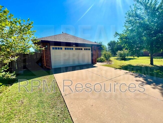 1895 Olde School Rd in Edmond, OK - Building Photo - Building Photo