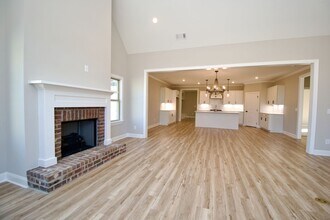 1726 Creekside Ln in Auburn, AL - Building Photo - Building Photo
