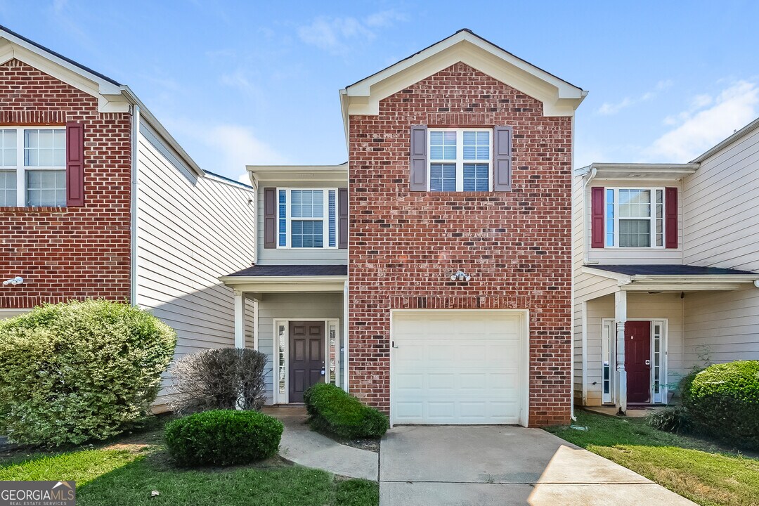 2830 Windsor Forrest Ct in College Park, GA - Foto de edificio