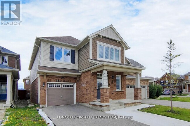 3 Gibbs Rd in Brampton, ON - Building Photo - Building Photo