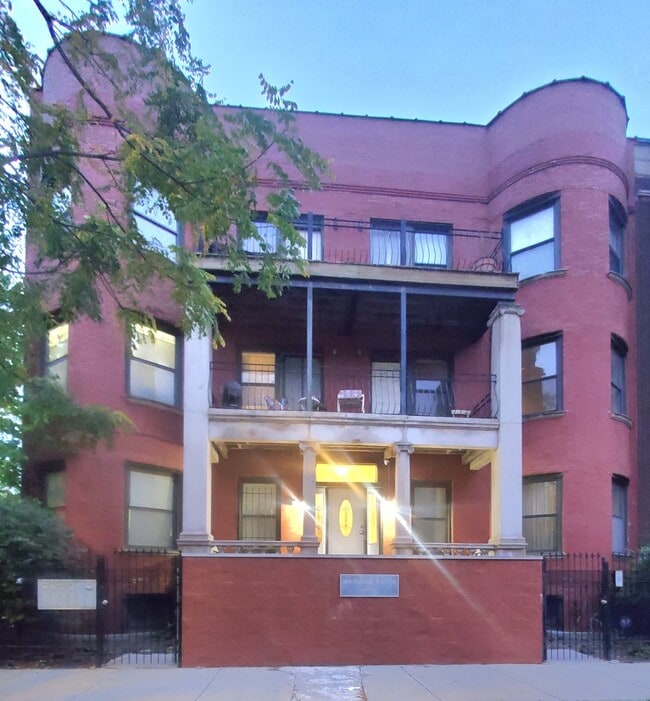 property at 4615 S Michigan Ave
