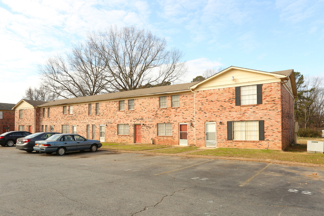 King's Crossing in Little Rock, AR - Building Photo