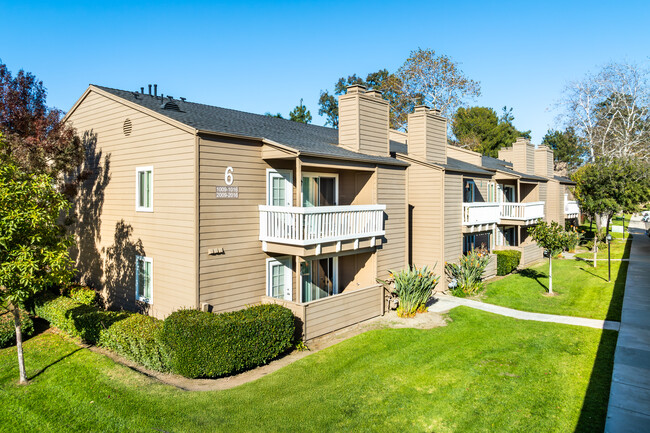 Sycamore Terrace Apartments in Temecula, CA - Building Photo - Building Photo