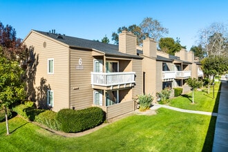 Sycamore Terrace Apartments in Temecula, CA - Foto de edificio - Building Photo