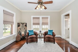 1625 Harvard St in Houston, TX - Building Photo - Interior Photo