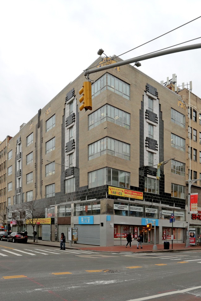 162-24 Jamaica Ave in Jamaica, NY - Building Photo - Building Photo