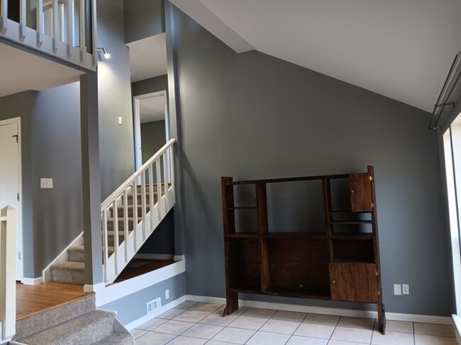 8015 Tiburon Cir in Charlotte, NC - Foto de edificio - Building Photo