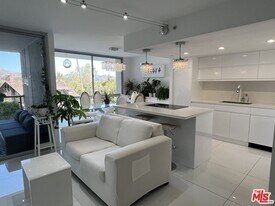 201 Ocean Ave Ext in Santa Monica, CA - Building Photo