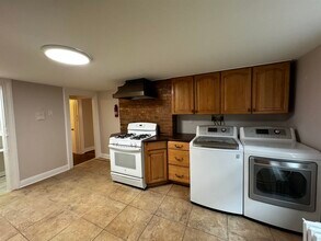 71 Summit Ave in Jersey City, NJ - Building Photo - Building Photo