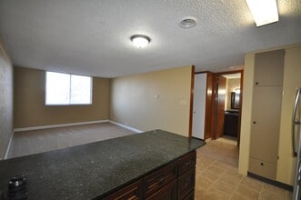 601 So. 18th St. in Lincoln, NE - Building Photo - Interior Photo