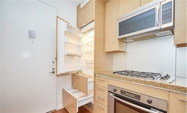 1600 Broadway-Unit -#F12 in New York, NY - Foto de edificio - Building Photo