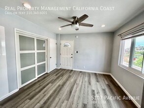 5107 Pacific Ave in Marina Del Rey, CA - Building Photo - Building Photo